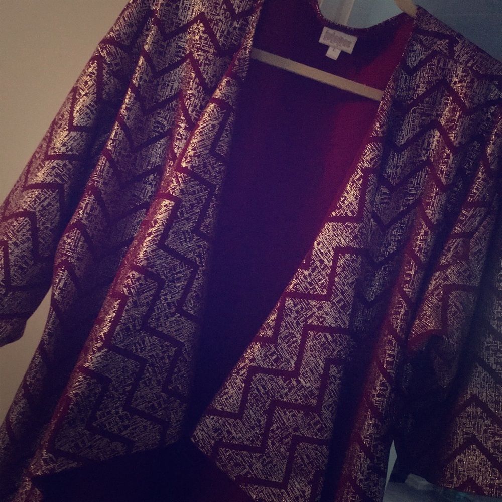 LuLa Roe Elegant Shirley